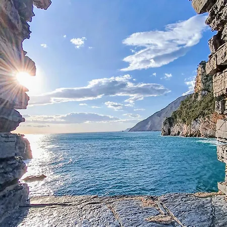 Borgo Di Marola Nel Golfo Dei Poeti *